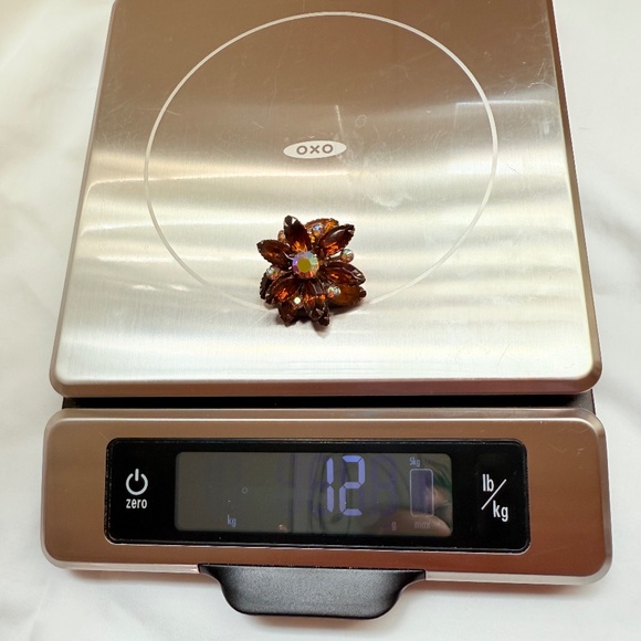 Vintage Rivited Brown Glass and Brown AB Clip Earrings Flower Cluster Design - Picture 11 of 14